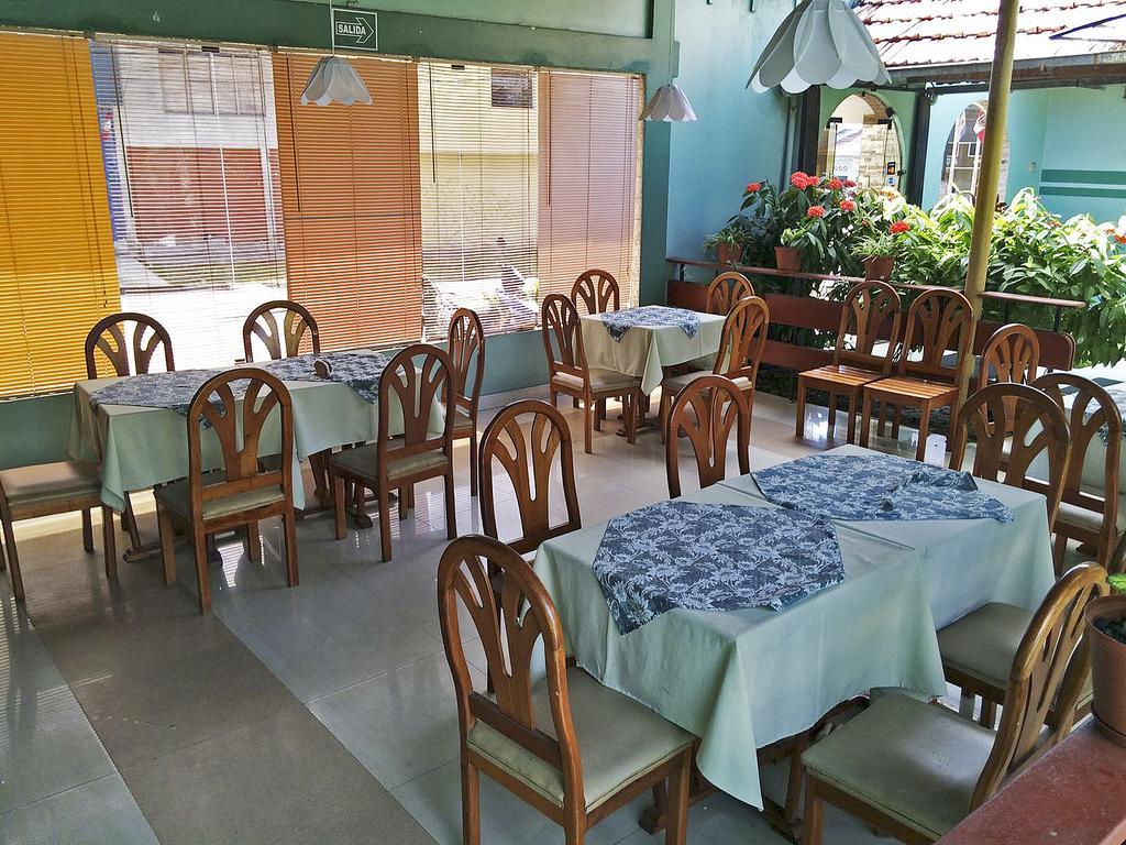 Hotel & Suites La Posada De Lobo Iquitos Buitenkant foto
